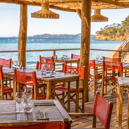 Le Bailli De Suffren Hotel 4*