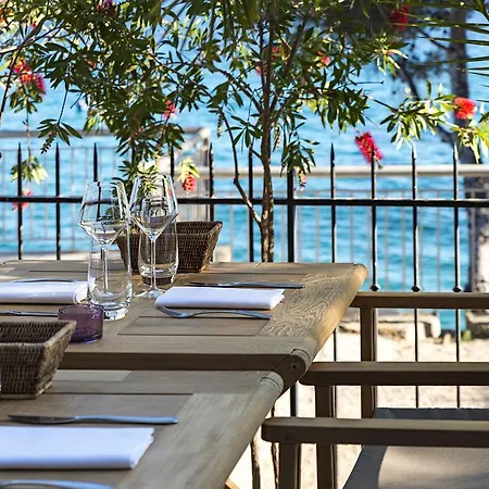 Le Bailli De Suffren Hotel 4*