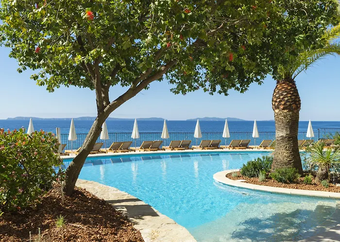 Le Bailli De Suffren Hotel