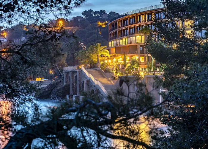 Le Bailli De Suffren