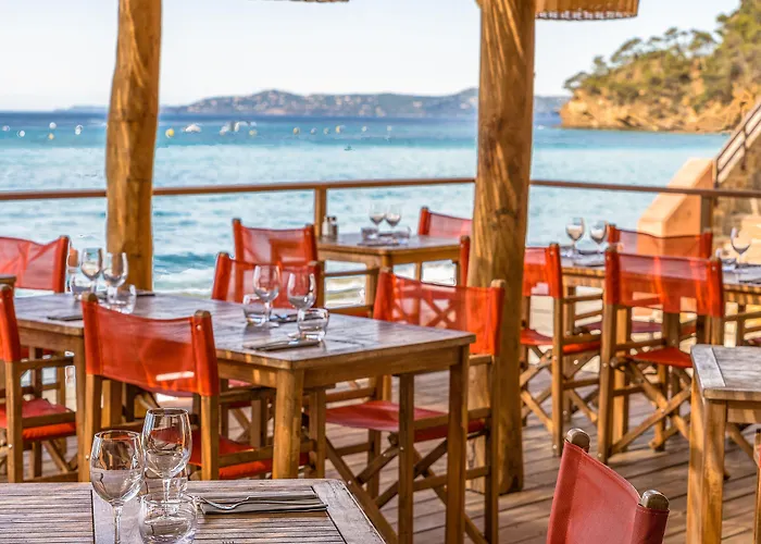 Le Bailli De Suffren Hotel 4*