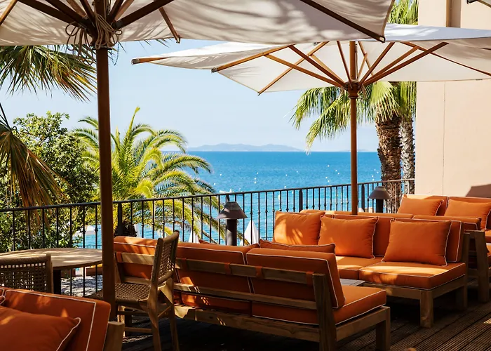 Le Bailli De Suffren Hotel 4*