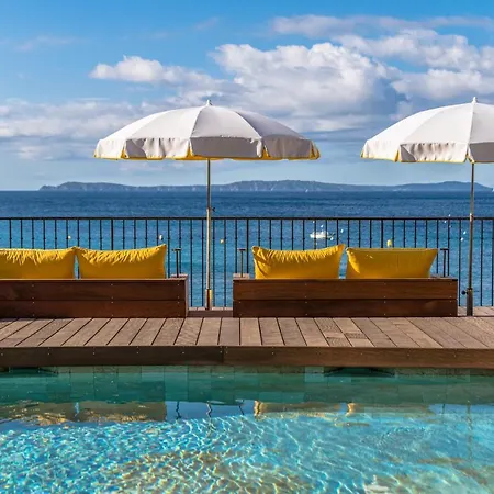 Le Bailli De Suffren 4*