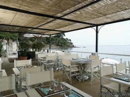 Le Bailli De Suffren Hotel 4*