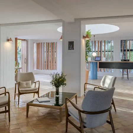 Hotel Le Bailli De Suffren 4*