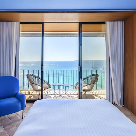 Le Bailli De Suffren Hotel 4*