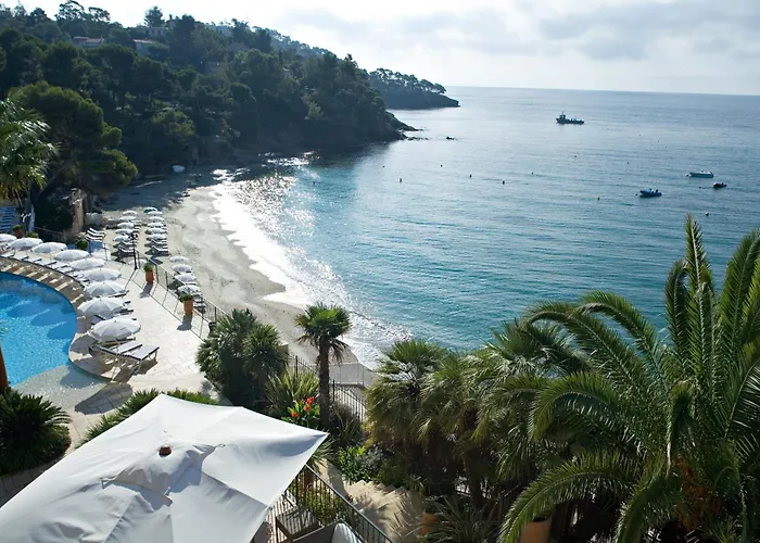 Szálloda Le Bailli De Suffren Le Rayol-Canadel-sur-Mer