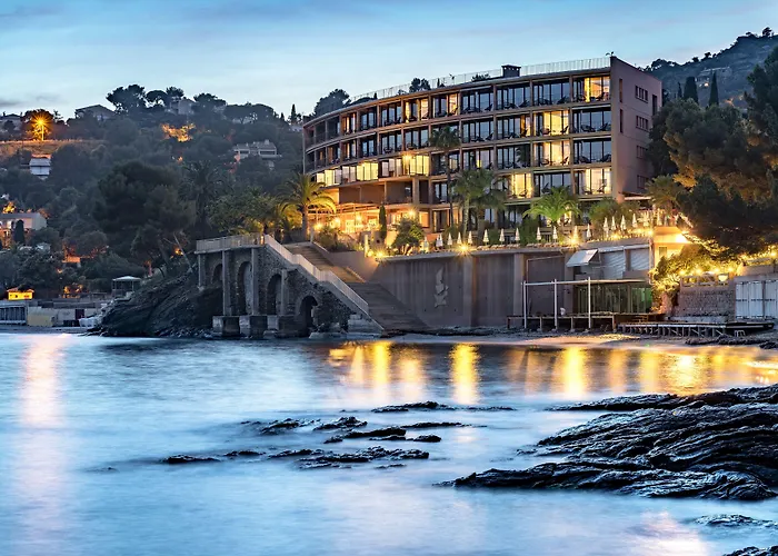Szálloda Le Bailli De Suffren Le Rayol-Canadel-sur-Mer